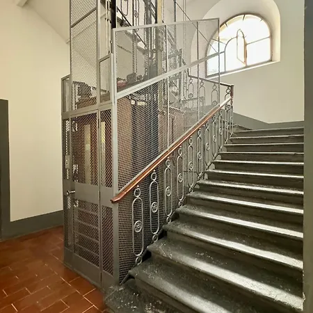 Tintori Elegant Apartment