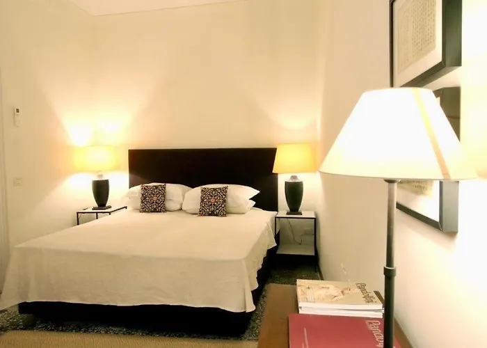 Tintori Elegant Apartment